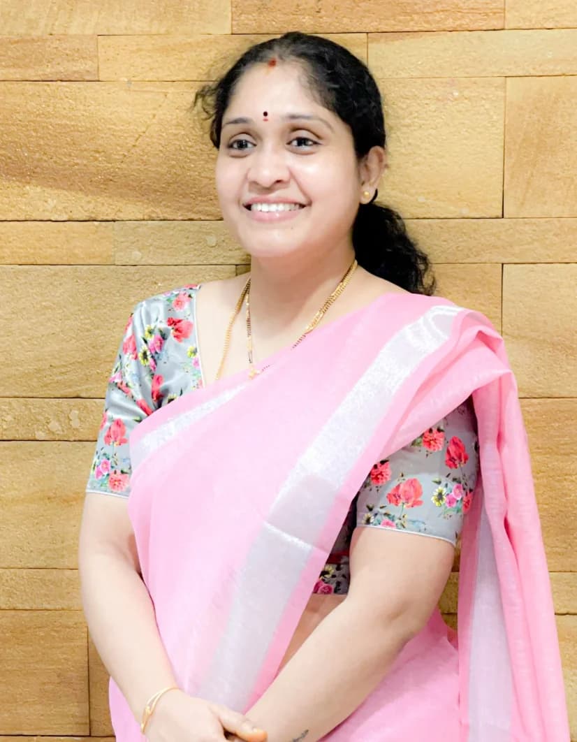 Neelaveni Kapila, Carnatic vocalist and online music teacher